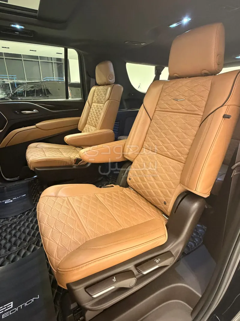 2022 كاديلاك اسكاليد