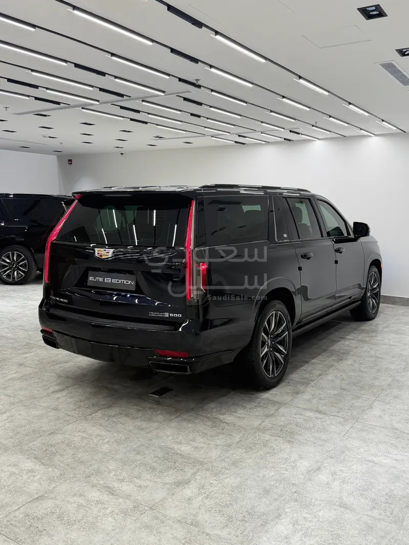 2022 كاديلاك اسكاليد