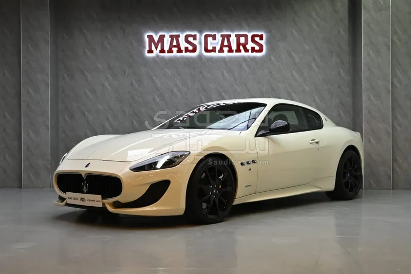 2014 مازيراتي جرانتوريزمو اس