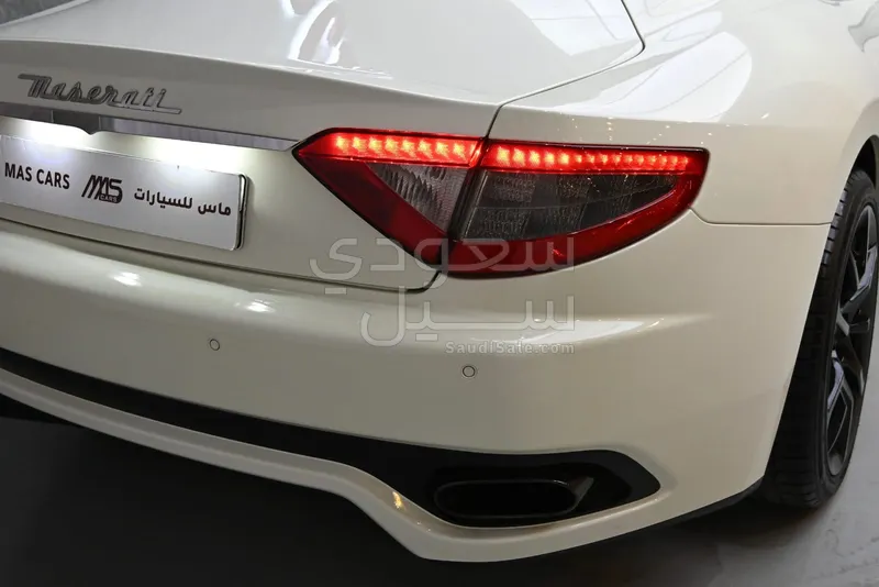 2014 مازيراتي جرانتوريزمو اس