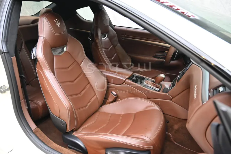 2014 مازيراتي جرانتوريزمو اس