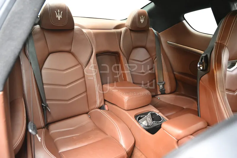 2014 مازيراتي جرانتوريزمو اس