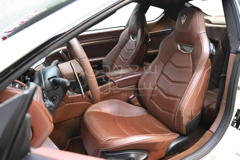 2014 مازيراتي جرانتوريزمو اس