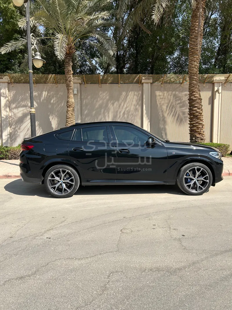 2022 بي ام دبليو الفئة اكس 6 إم كت