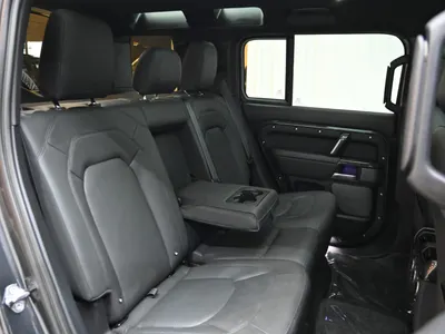 2024 لاند روفر ديفيندر 110