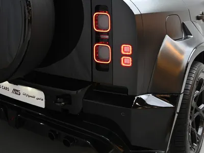 2024 لاند روفر ديفيندر 110