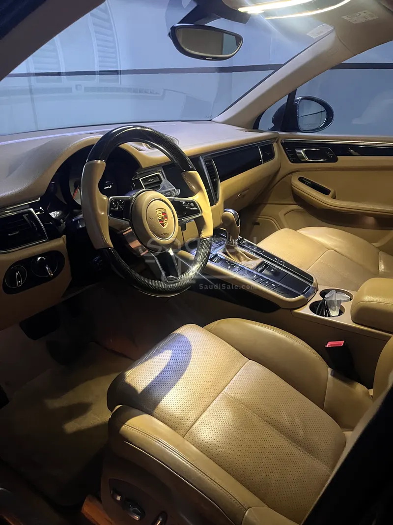 2016 بورش ماكان اس