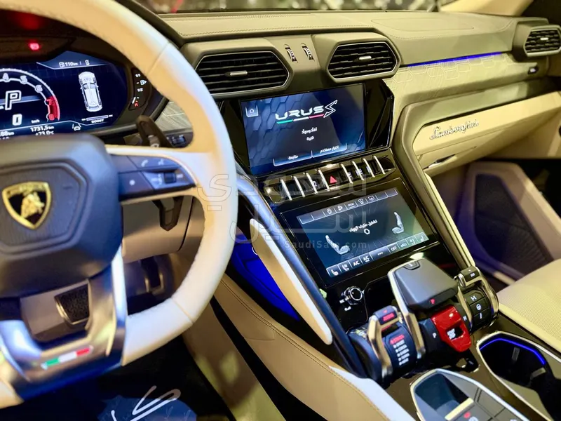 2023 لمبرجيني اوروس اس