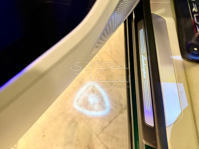 2023 لمبرجيني اوروس اس