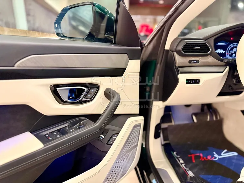 2023 لمبرجيني اوروس اس