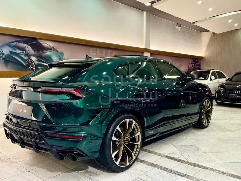 2023 لمبرجيني اوروس اس