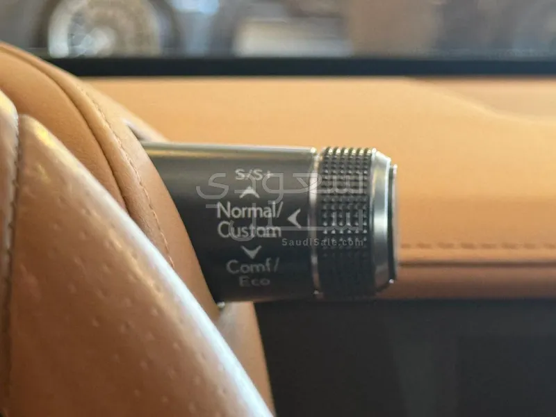 2017 لكزس إل سي 500