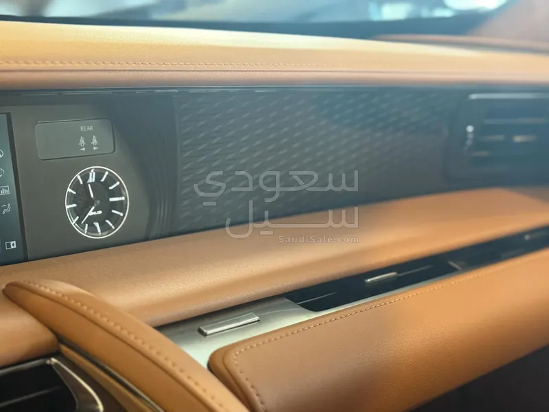 2017 لكزس إل سي 500