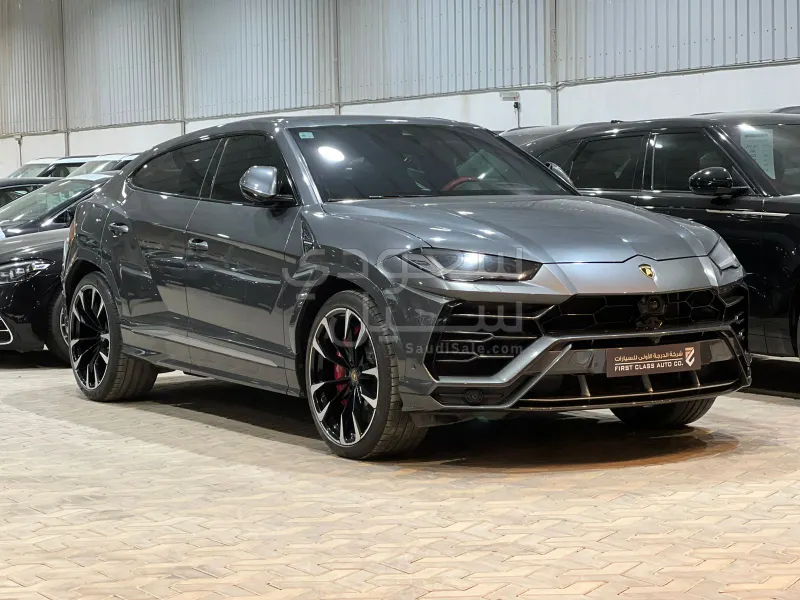 2020 Lamborghini URUS