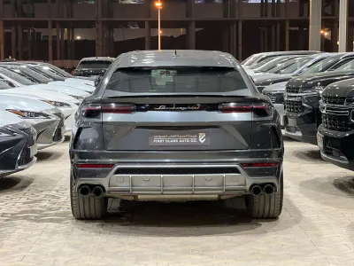 2020 Lamborghini URUS