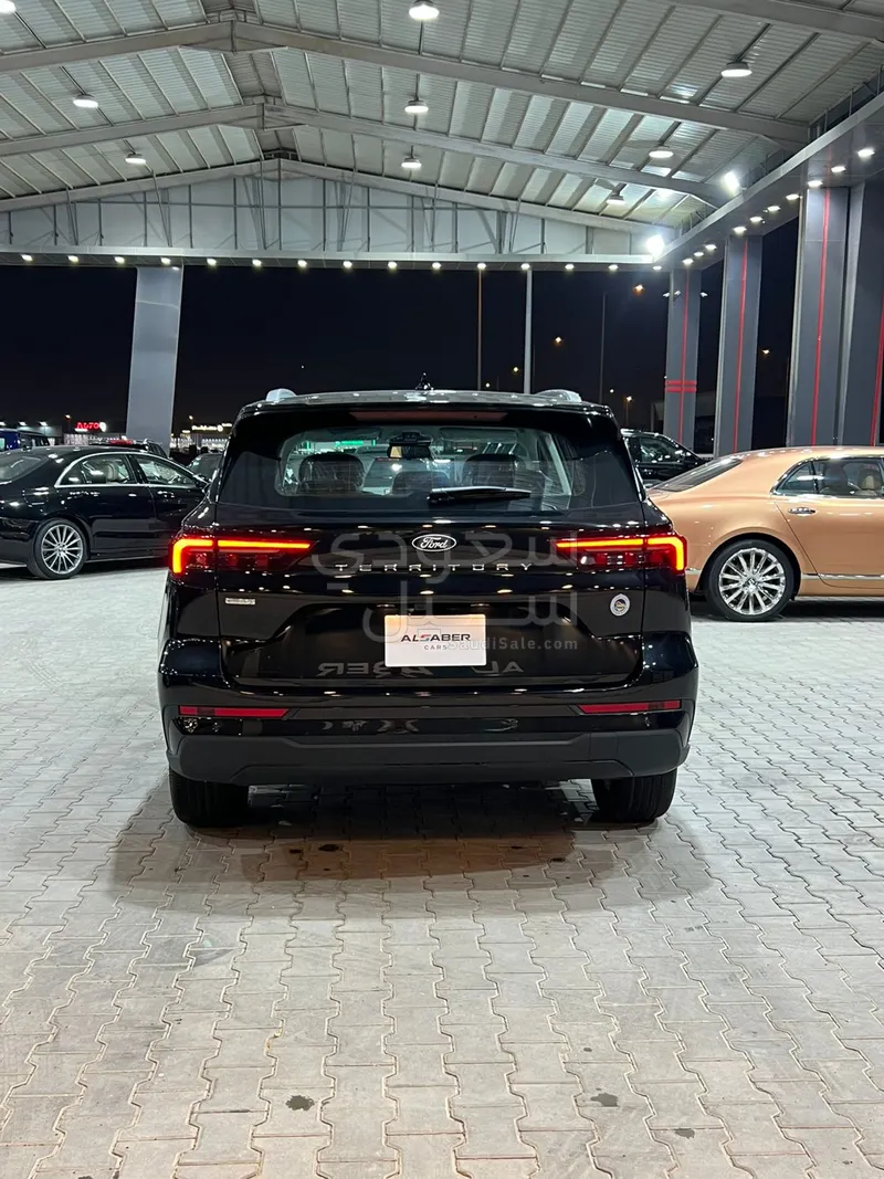 2026 فورد توروس ترند