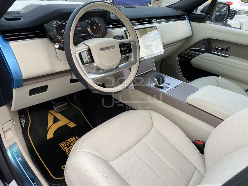 2025 لاند روفر رينج روفر اتش اس اي