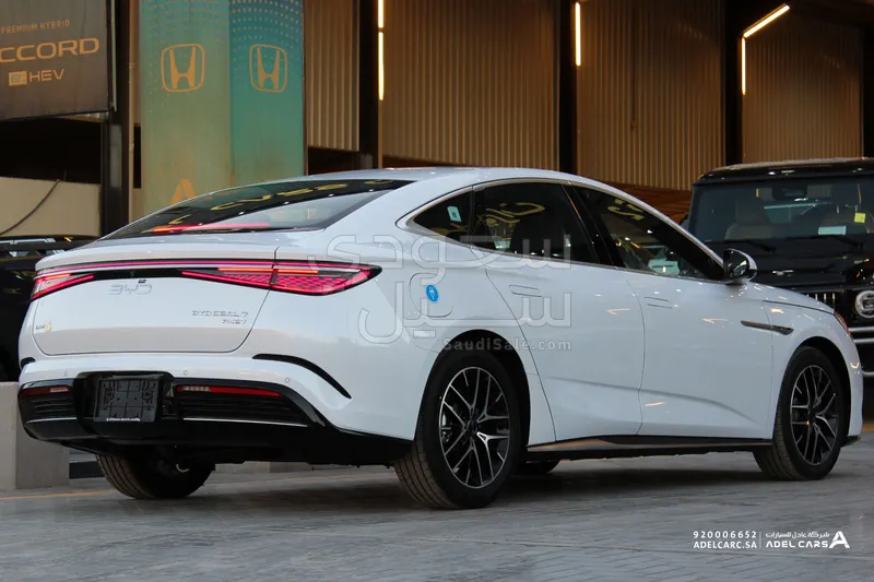 2026 بي واي دي سيل