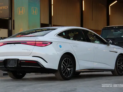 2026 بي واي دي سيل