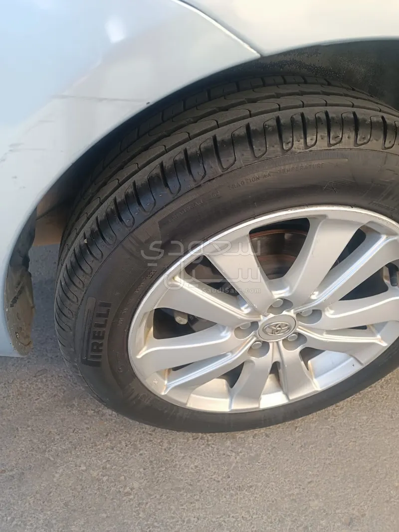 2010 تويوتا كورولا