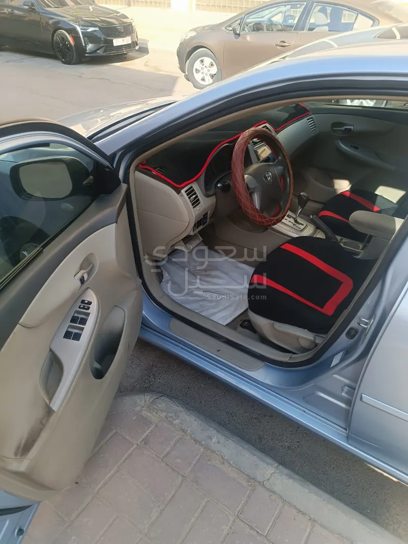 2010 تويوتا كورولا