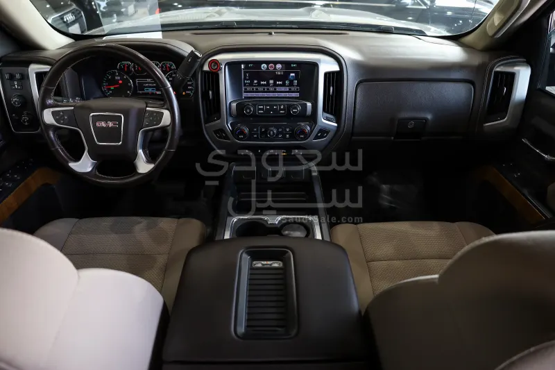 2018 جي ام سي سييرا اس ال اي