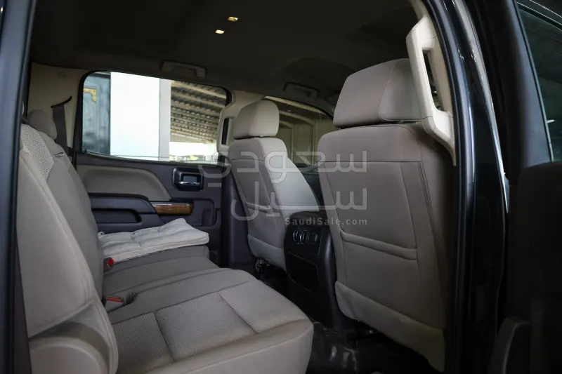 2018 جي ام سي سييرا اس ال اي