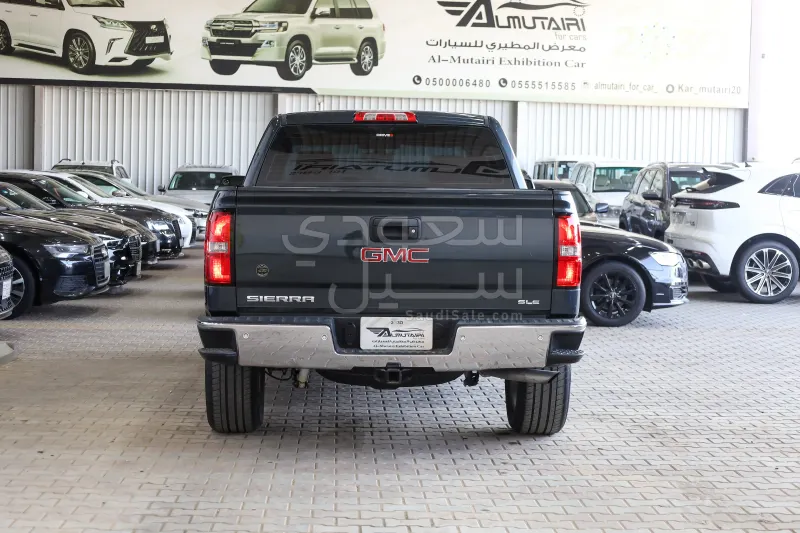 2018 جي ام سي سييرا اس ال اي