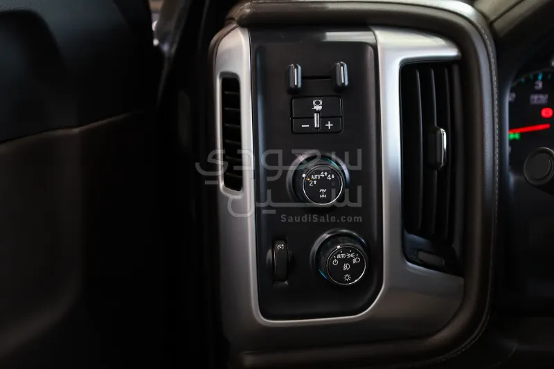 2018 جي ام سي سييرا اس ال اي