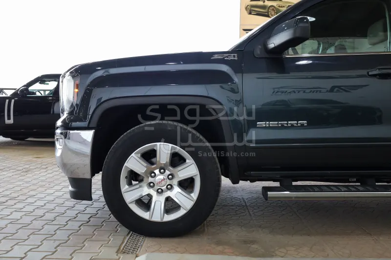 2018 جي ام سي سييرا اس ال اي