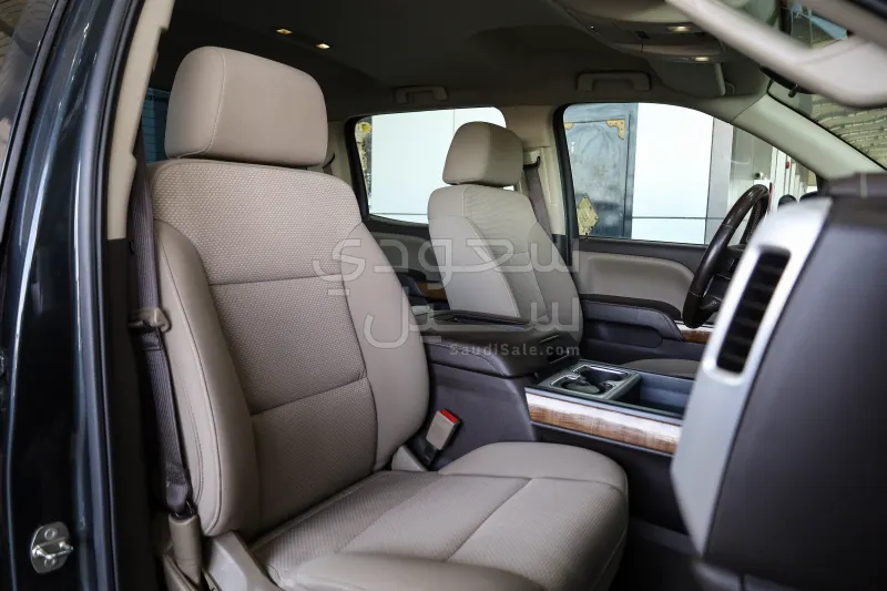 2018 جي ام سي سييرا اس ال اي