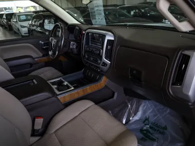 2018 جي ام سي سييرا اس ال اي