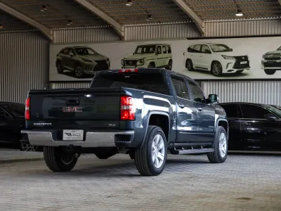 2018 جي ام سي سييرا اس ال اي