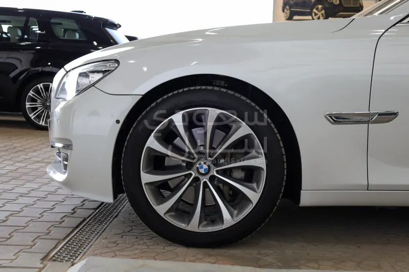 2014 بي ام دبليو الفئة السابعة 740 إل أي