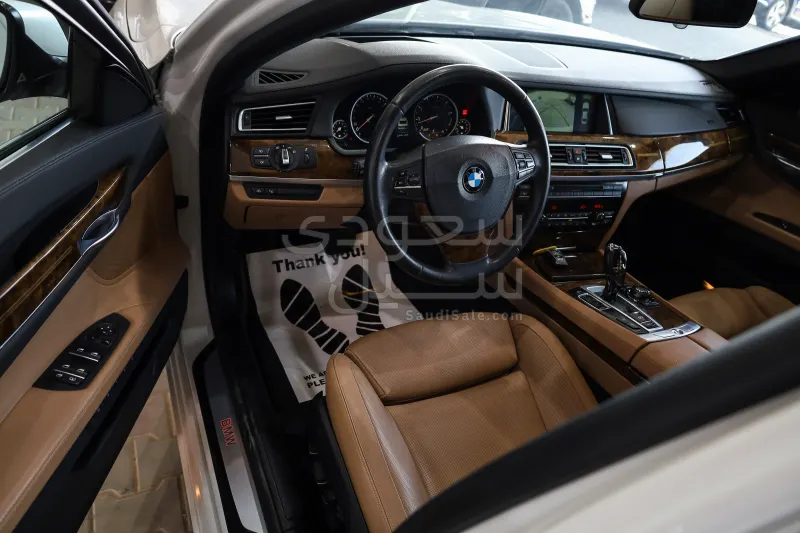 2014 بي ام دبليو الفئة السابعة 740 إل أي