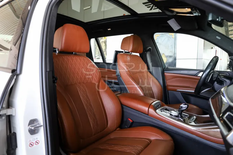 2020 بي ام دبليو الفئة اكس 7