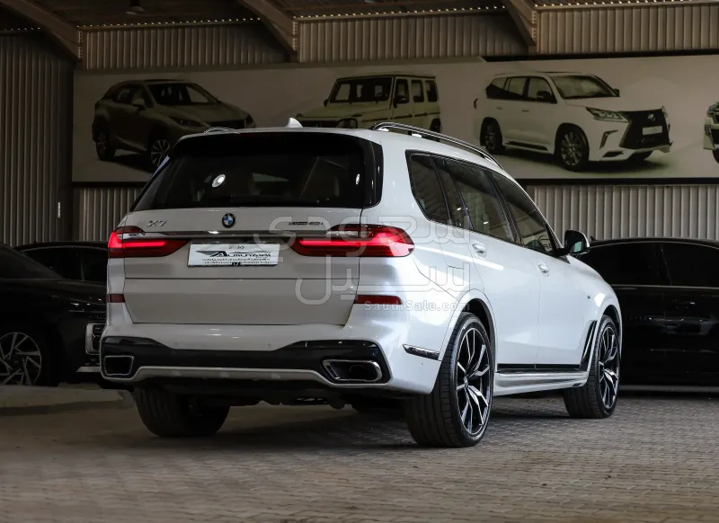 2020 بي ام دبليو الفئة اكس 7