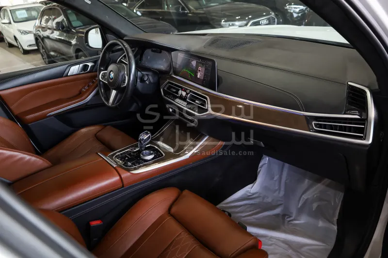 2020 بي ام دبليو الفئة اكس 7