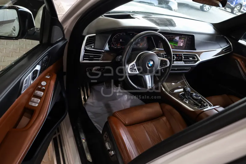 2020 بي ام دبليو الفئة اكس 7