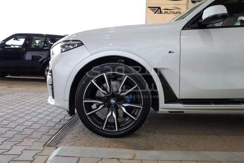 2020 بي ام دبليو الفئة اكس 7