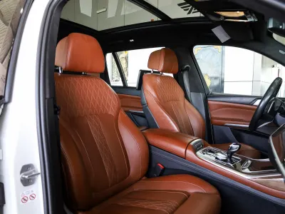 2020 بي ام دبليو الفئة اكس 7