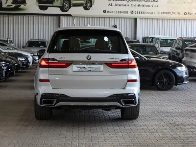 2020 بي ام دبليو الفئة اكس 7