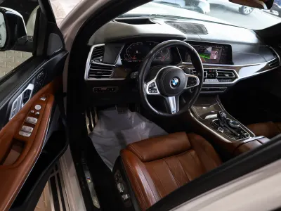 2020 بي ام دبليو الفئة اكس 7