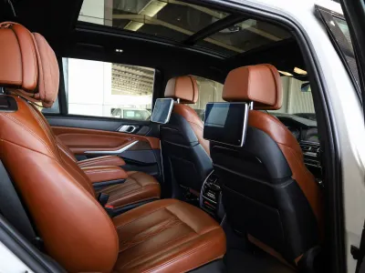 2020 بي ام دبليو الفئة اكس 7