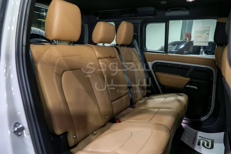 2026 لاند روفر ديفيندر اس اي