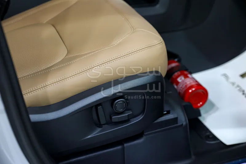 2026 لاند روفر ديفيندر اس اي