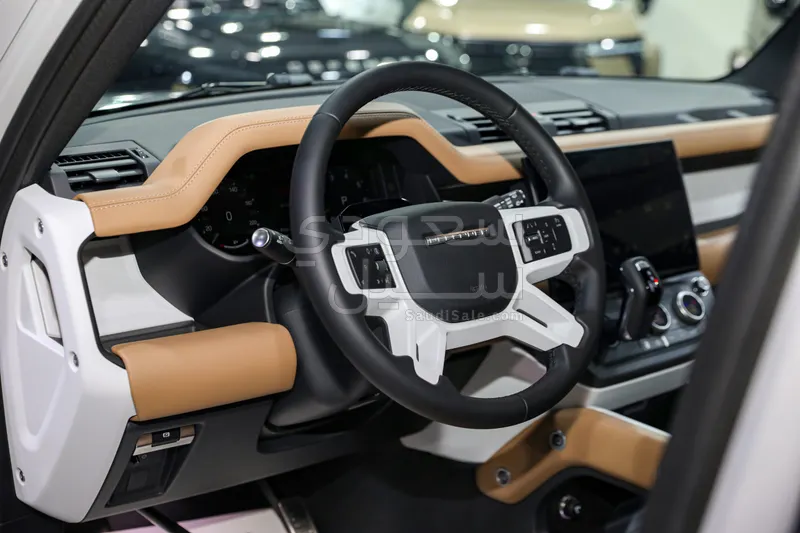 2026 لاند روفر ديفيندر اس اي