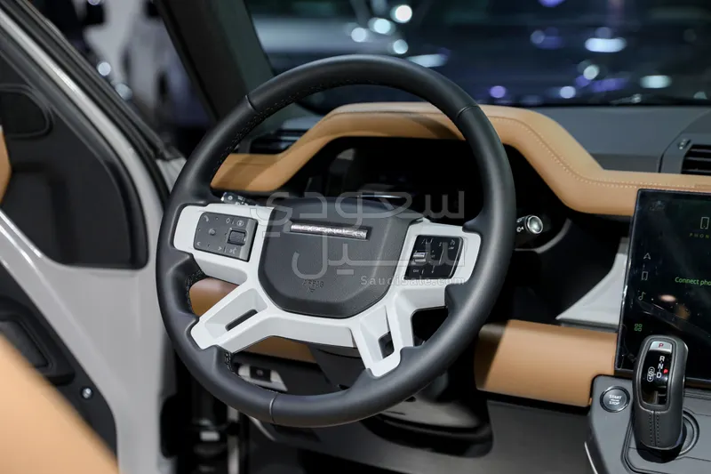 2026 لاند روفر ديفيندر اس اي