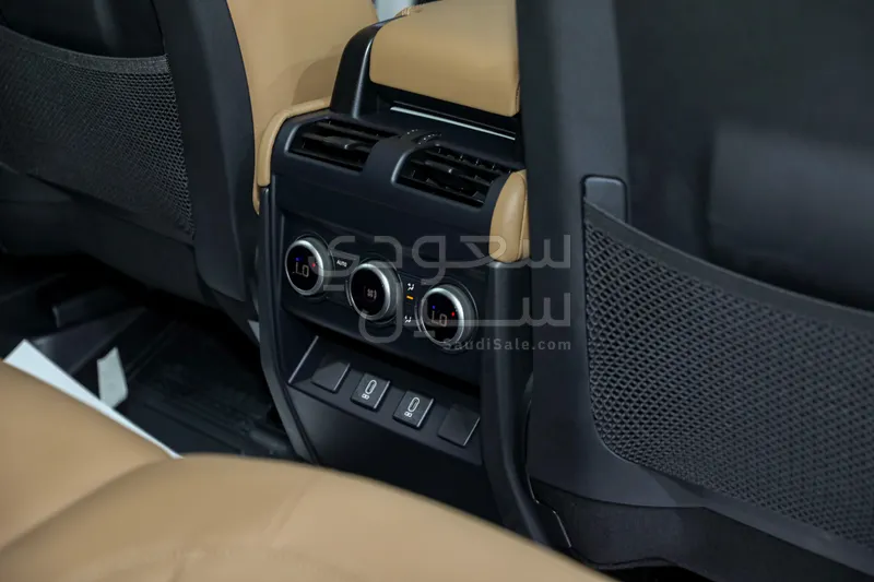 2026 لاند روفر ديفيندر اس اي