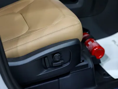 2026 لاند روفر ديفيندر اس اي